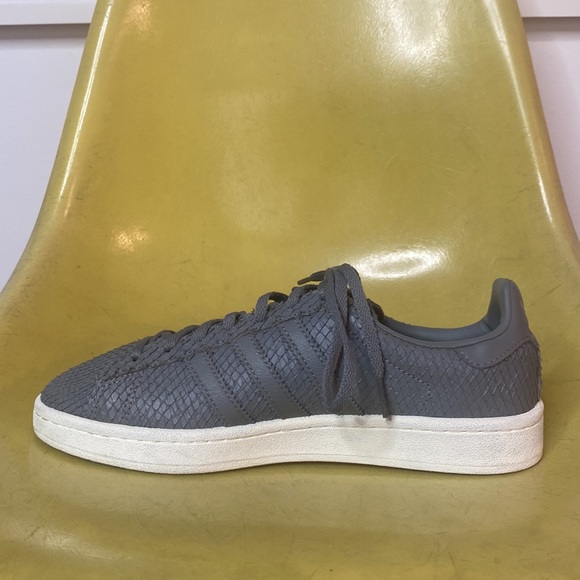 Adidas Textured Sneaker Sz 8.5 - Picture 8 of 10